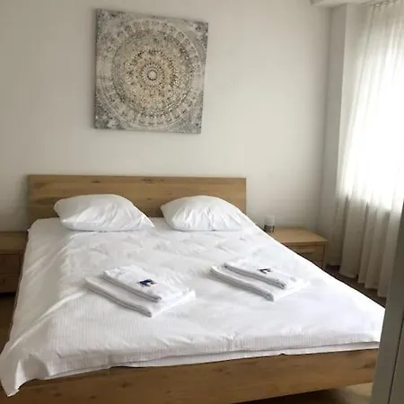 Very Sunny 1br Flat In The City Center - West4 *